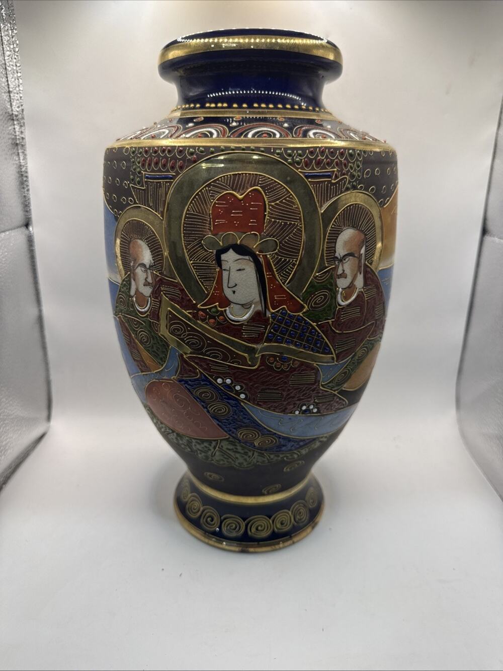 Vintage Japanese Satsuma Moriage 12” Vase Hand Painted Figural Gilt *